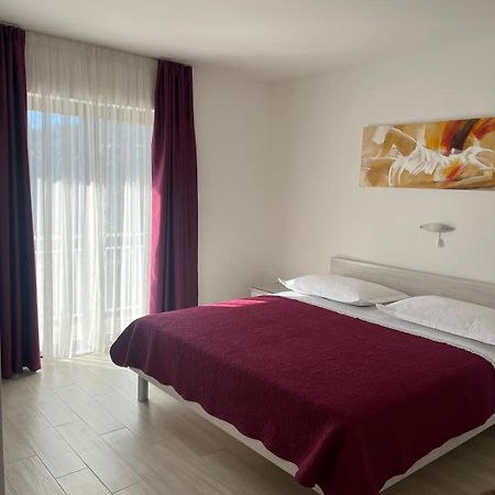 Apartman Tessa Vela Luka Esterno foto