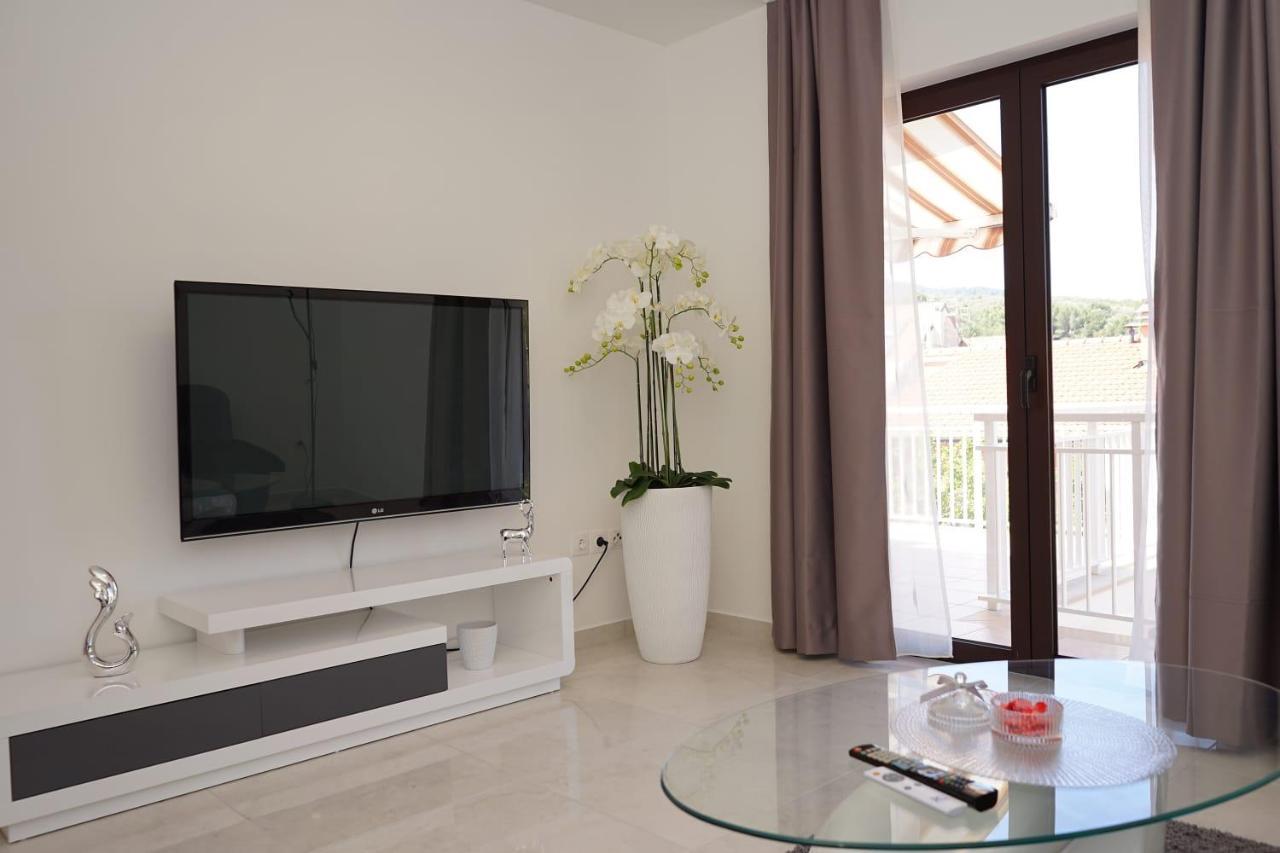 Apartman Tessa Vela Luka Esterno foto