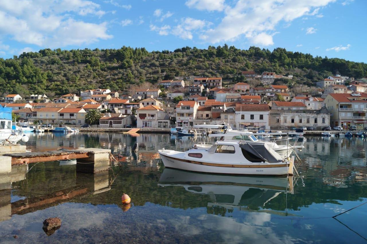 Apartman Tessa Vela Luka Esterno foto
