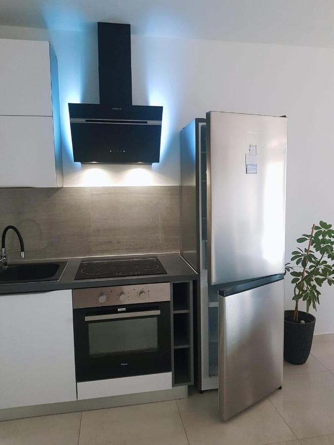 Apartman Tessa Vela Luka Esterno foto