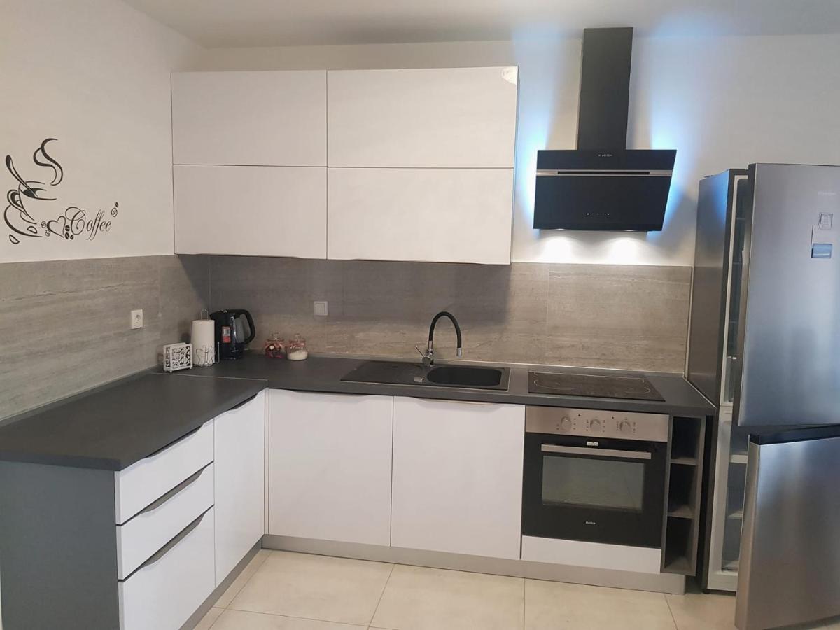 Apartman Tessa Vela Luka Esterno foto