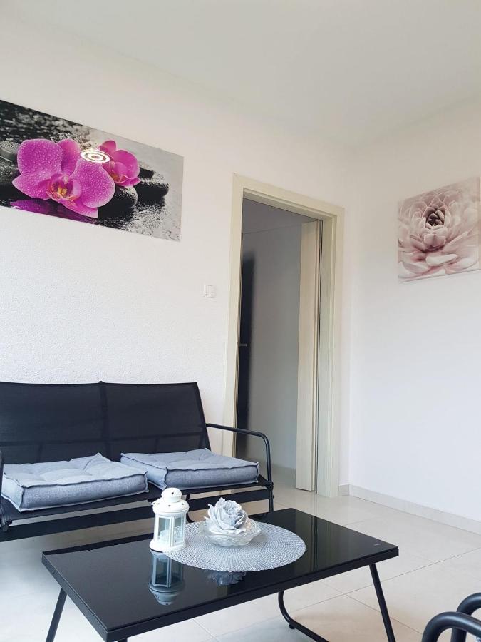 Apartman Tessa Vela Luka Esterno foto