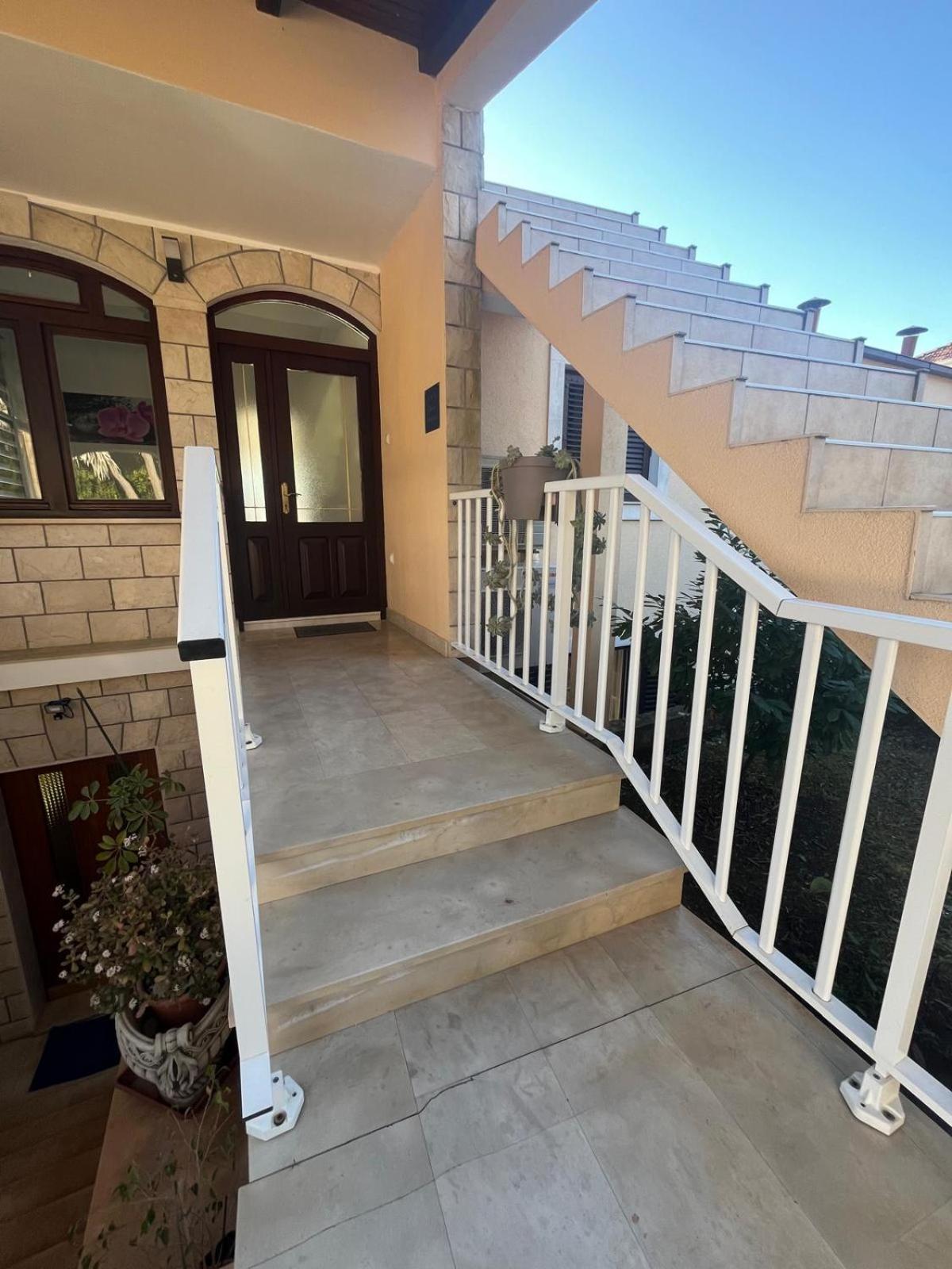 Apartman Tessa Vela Luka Esterno foto